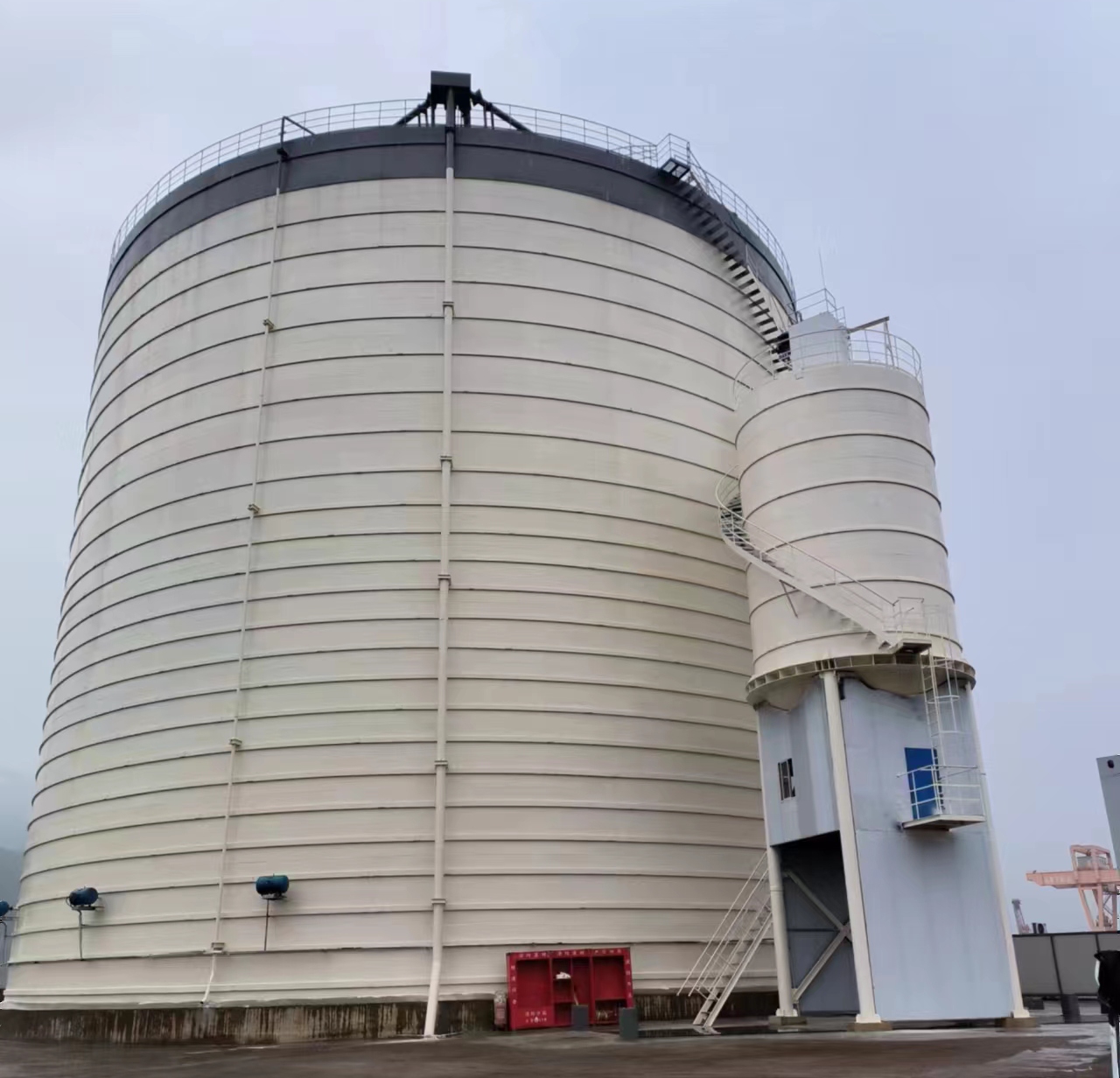 铁门关10万吨水泥钢板库